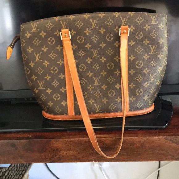 Louis Vuitton Handbags - Louis Vuitton AUTHENTIC handbag !